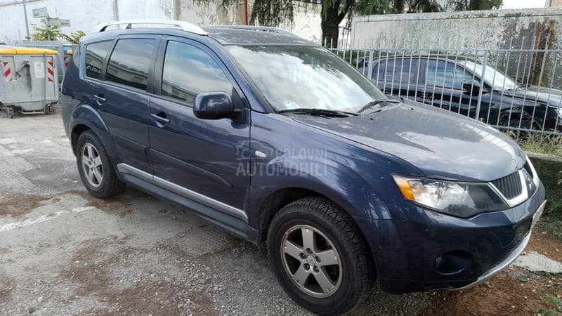 Mitsubishi Outlander 2.4b TNG 4X4