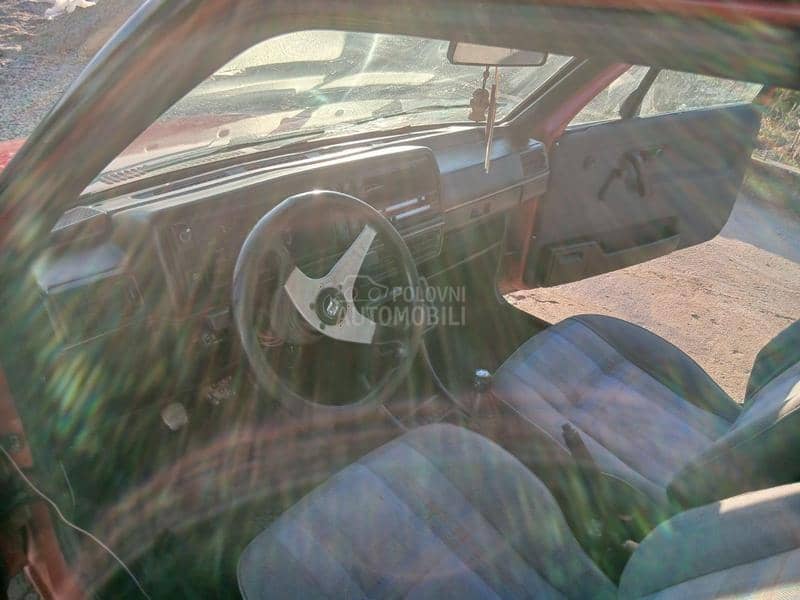 Volkswagen Golf 2 1.8 GTI