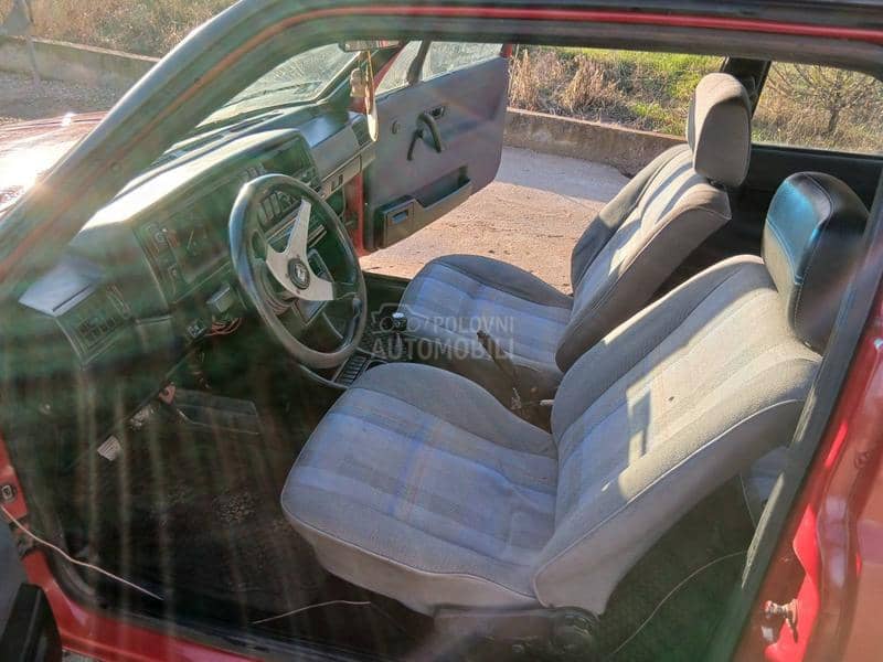 Volkswagen Golf 2 1.8 GTI