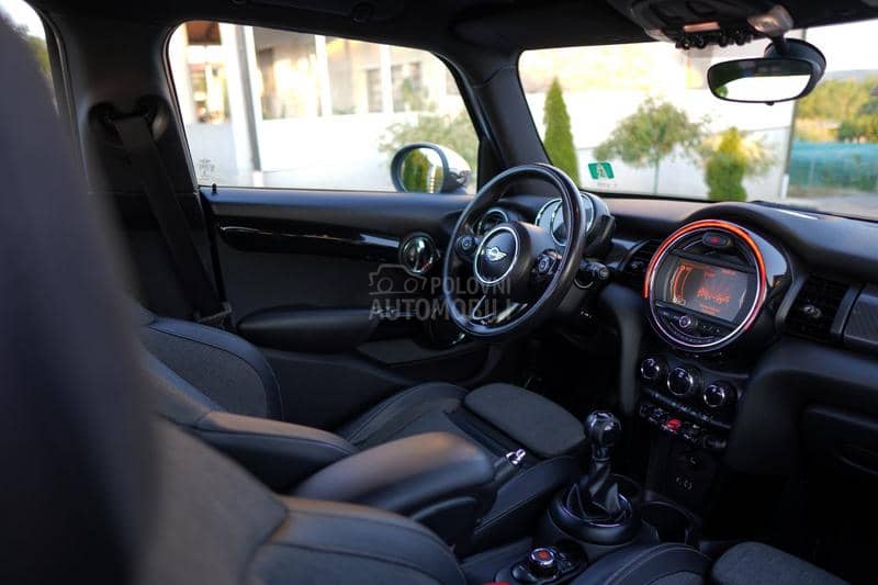 MINI Cooper 1.5 5 door