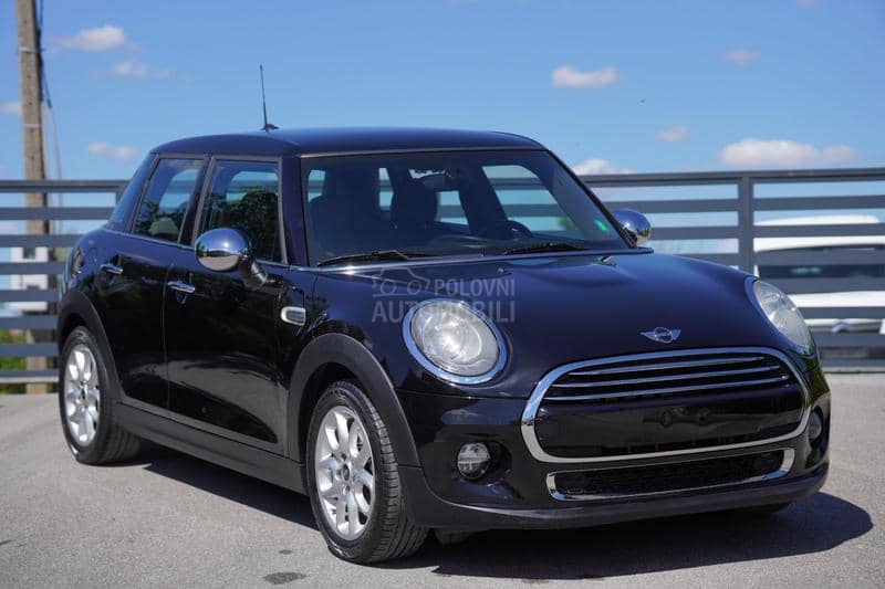 MINI Cooper 1.5 5 door