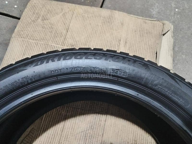Bridgestone 225/45 R18 Zimska