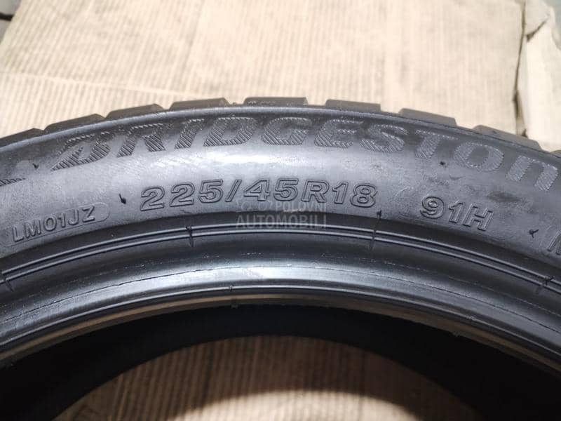 Bridgestone 225/45 R18 Zimska