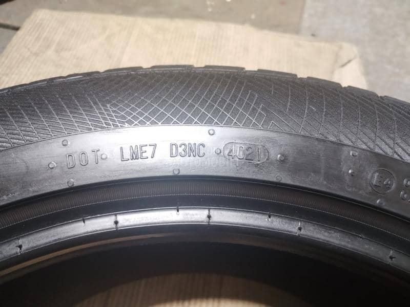 Continental 235/55 R19 Zimska