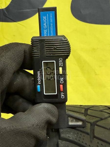 Goodyear 225/50 R17 Zimska