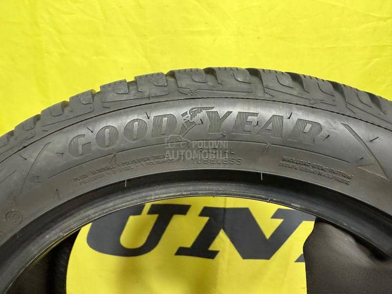 Goodyear 225/50 R17 Zimska