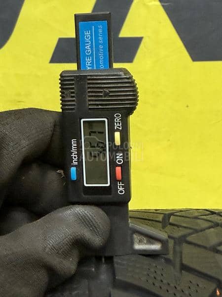 Goodyear 225/50 R17 Zimska