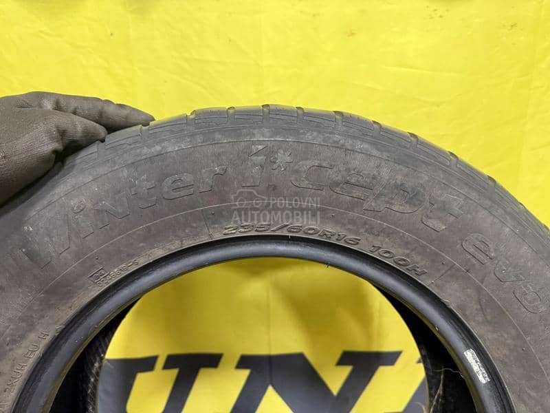 Hankook 235/60 R16 Zimska