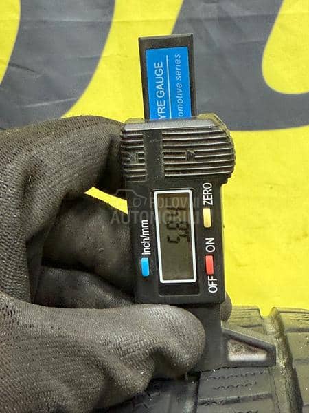 Hankook 235/60 R16 Zimska