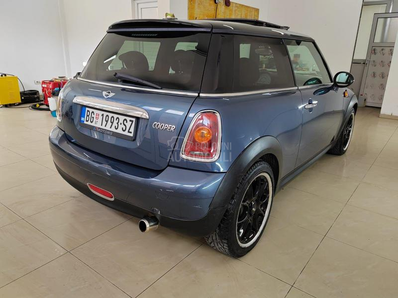 MINI Cooper 