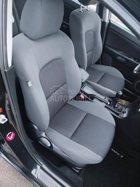 Mazda 3 1.6i  u.v.o.z  C H