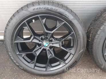 Pirelli 245/45 R19 Zimska