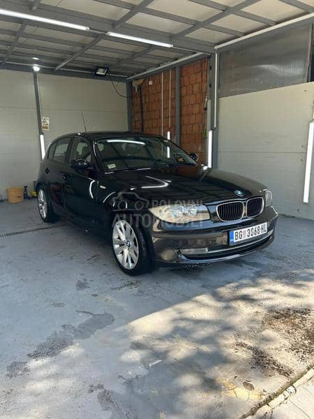 BMW Serija 1 e87 -  kompletan auto u delovima