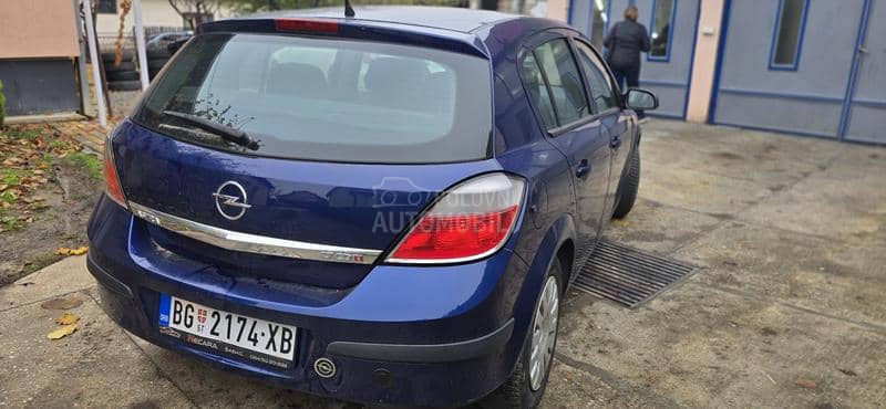 Opel Astra H 