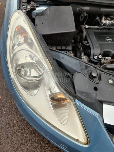 Opel Corsa D 1.4i 16v SVAJCARSKA
