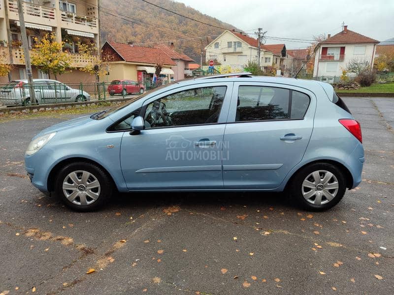 Opel Corsa D 1.4i 16v SVAJCARSKA