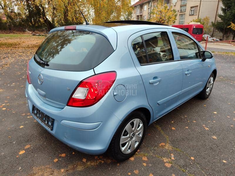 Opel Corsa D 1.4i 16v SVAJCARSKA