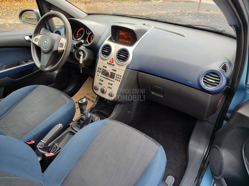 Opel Corsa D 1.4i 16v SVAJCARSKA