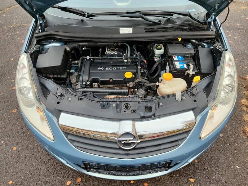 Opel Corsa D 1.4i 16v SVAJCARSKA