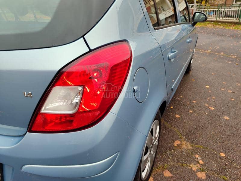Opel Corsa D 1.4i 16v SVAJCARSKA