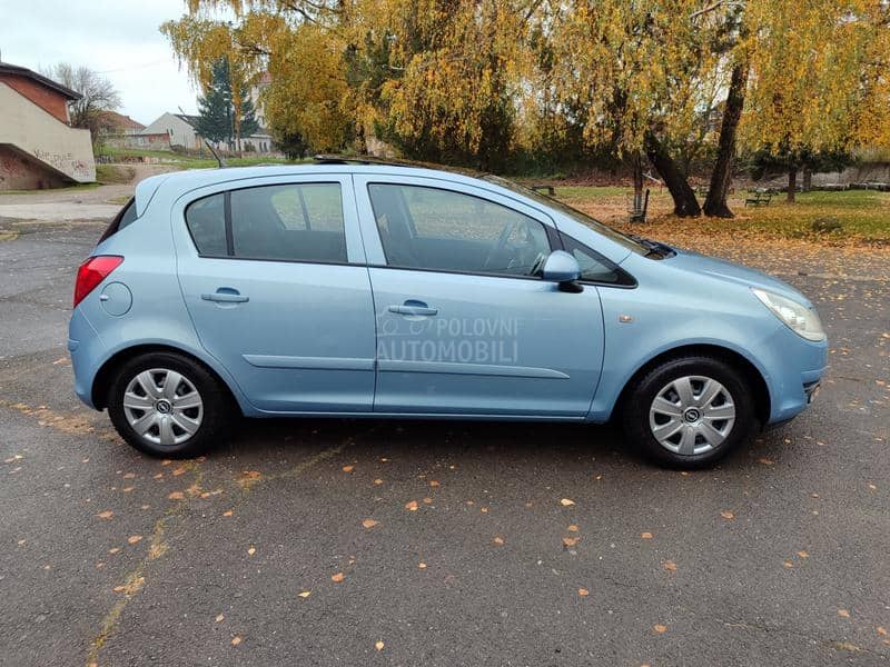 Opel Corsa D 1.4i 16v SVAJCARSKA