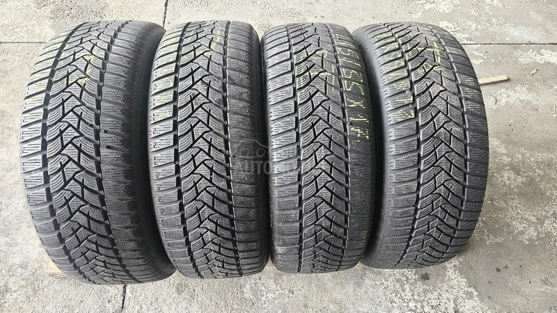Dunlop 215/55 R17 Zimska