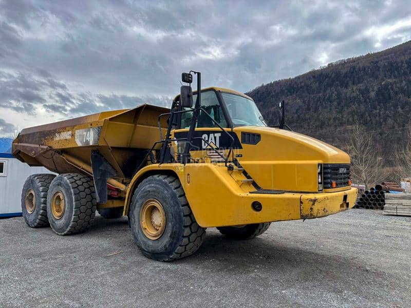 CAT 740