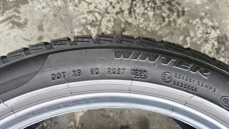 Pirelli 245/40 R18 Zimska