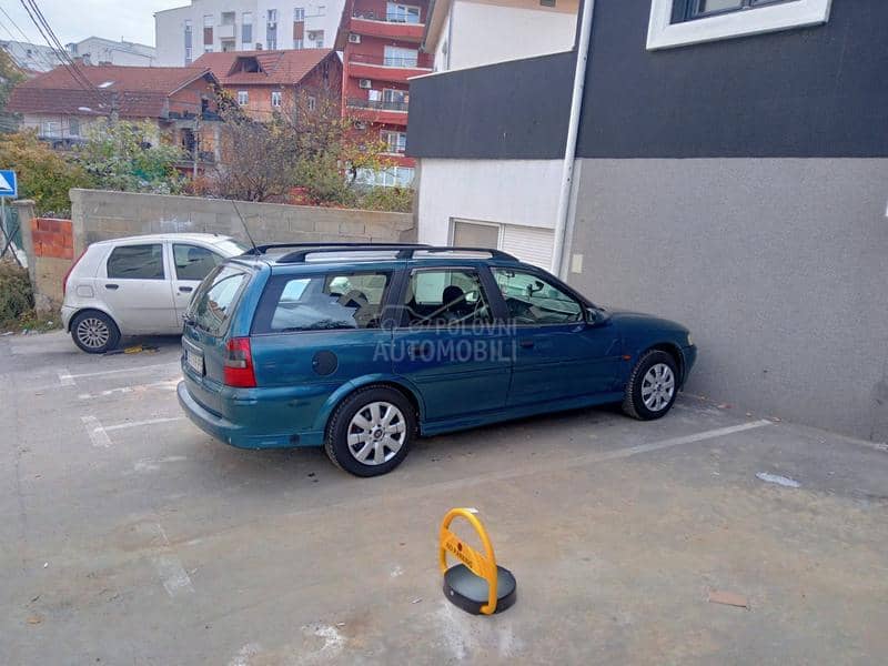 Opel Vectra B 1.8 16v.