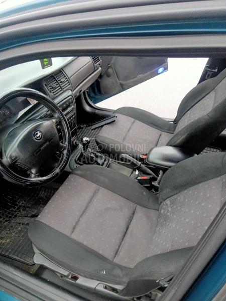 Opel Vectra B 1.8 16v.