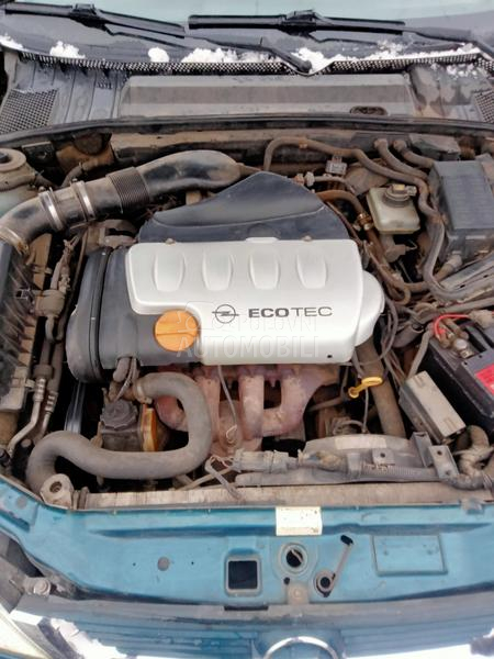Opel Vectra B 1.8 16v.