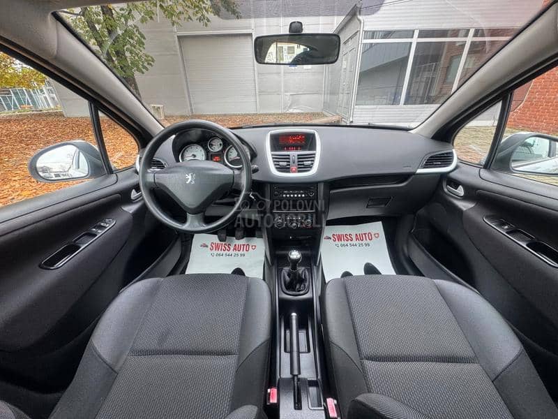 Peugeot 207 1.4 i