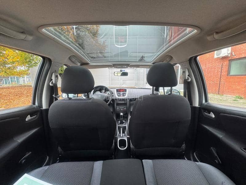 Peugeot 207 1.4 i