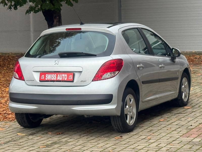 Peugeot 207 1.4 i