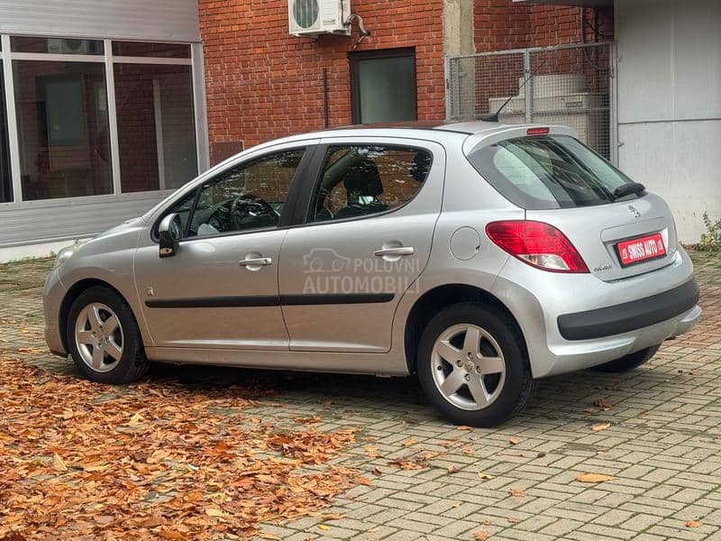 Peugeot 207 1.4 i