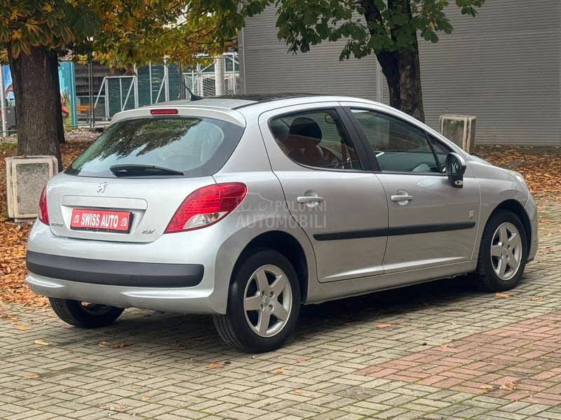 Peugeot 207 1.4 i