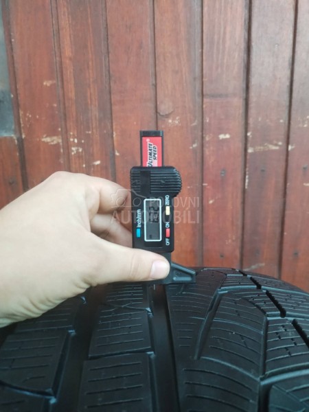 Pirelli 295/30 R20 Zimska