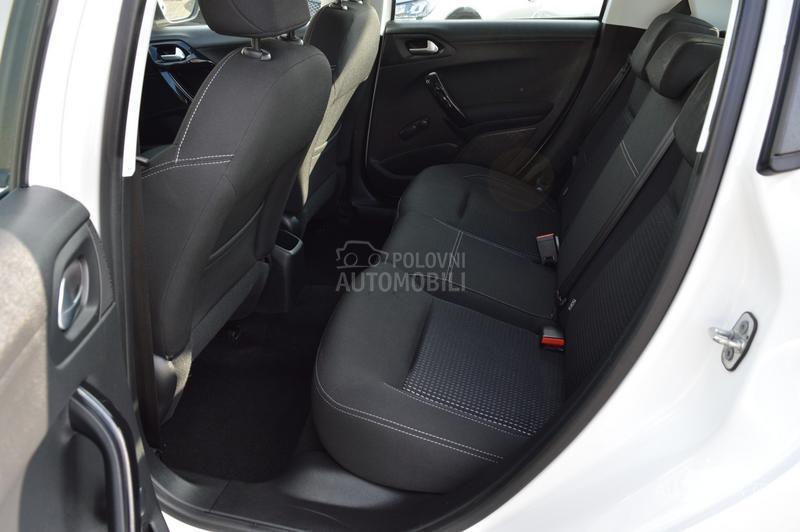 Peugeot 208 1.2 PureTech82 Premi