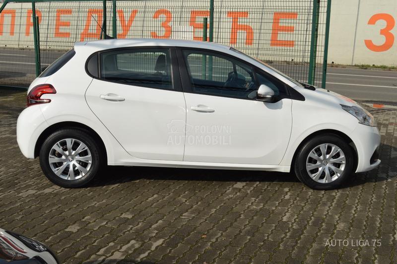 Peugeot 208 1.2 PureTech82 Premi