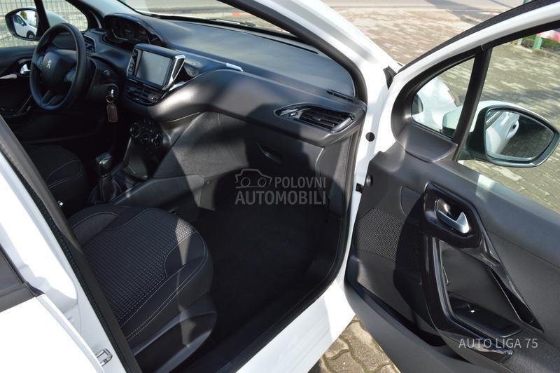 Peugeot 208 1.2 PureTech82 Premi