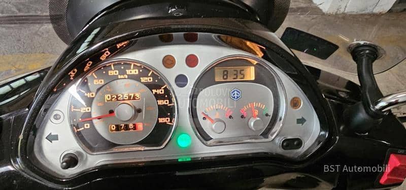 Piaggio Beverly 300 ie Tourer