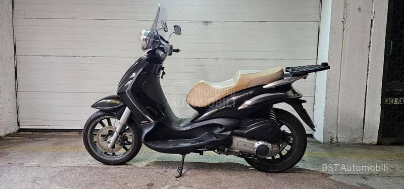 Piaggio Beverly 300 ie Tourer
