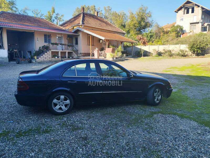 Mercedes Benz E 270 