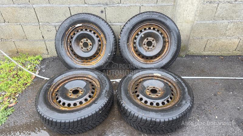 Nexen 215/65 R16 Zimska