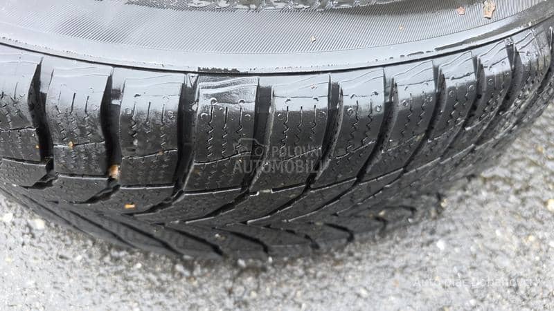 Nexen 215/65 R16 Zimska