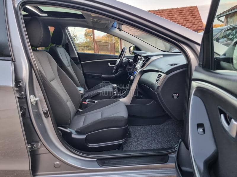 Hyundai i30 1.6CRDI PERFFEKTAN