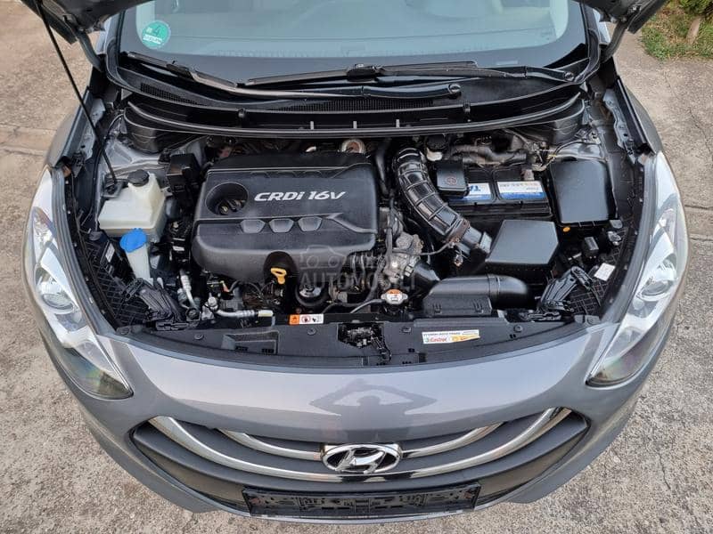 Hyundai i30 1.6CRDI PERFFEKTAN