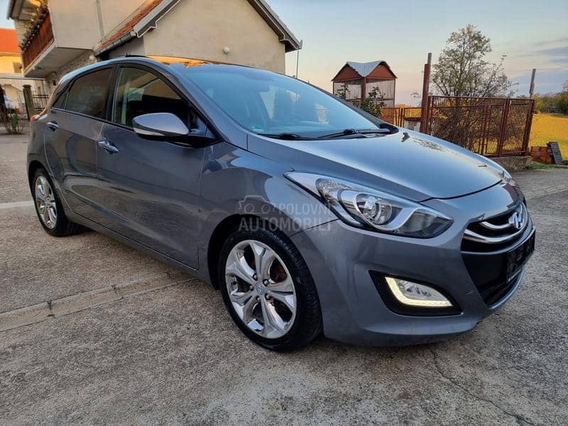 Hyundai i30 1.6CRDI PERFFEKTAN