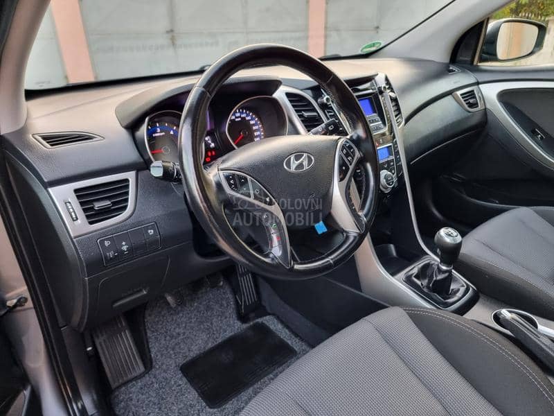 Hyundai i30 1.6CRDI PERFFEKTAN