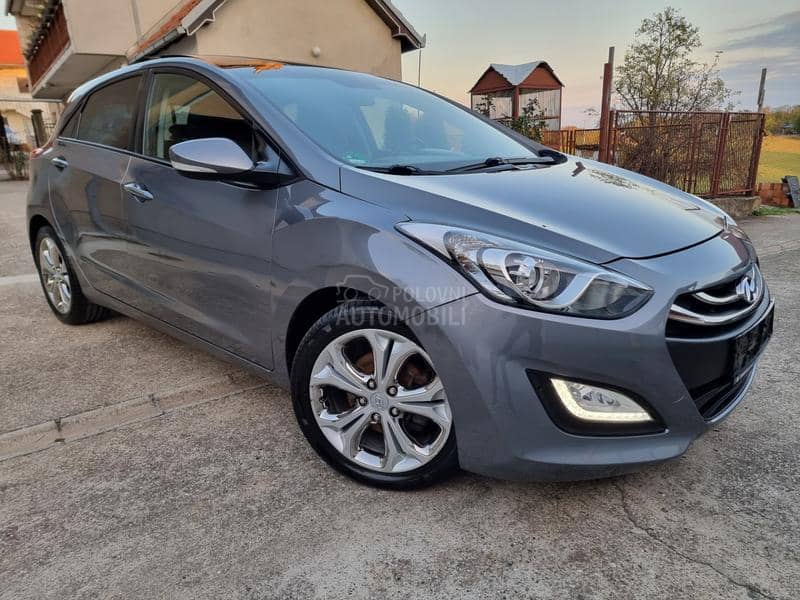 Hyundai i30 1.6CRDI PERFFEKTAN